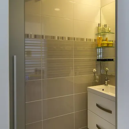 Apartman Sarc